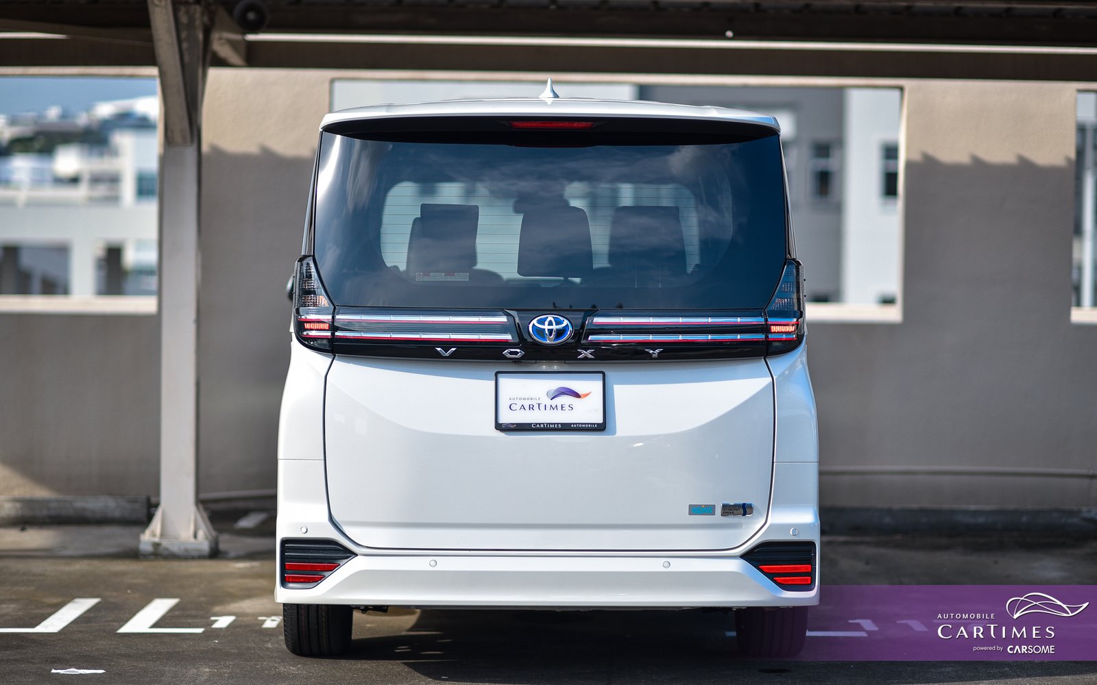 Toyota Voxy 1.8 S-Z Hybrid photo 4